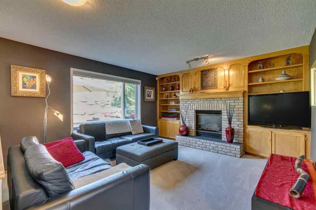 MLS® A2234606 - 210 Sienna Park Court SW in Signal Hill Calgary, Residential