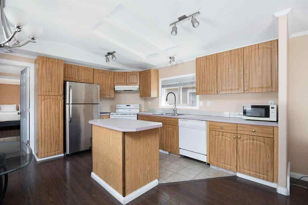 MLS® A2234627 - 293 Grenfell Crescent  in Gregoire Park Fort McMurray, Residential