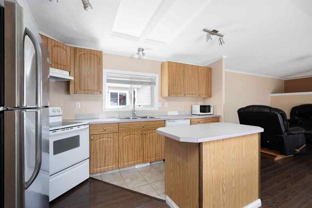 MLS® A2234627 - 293 Grenfell Crescent  in Gregoire Park Fort McMurray, Residential