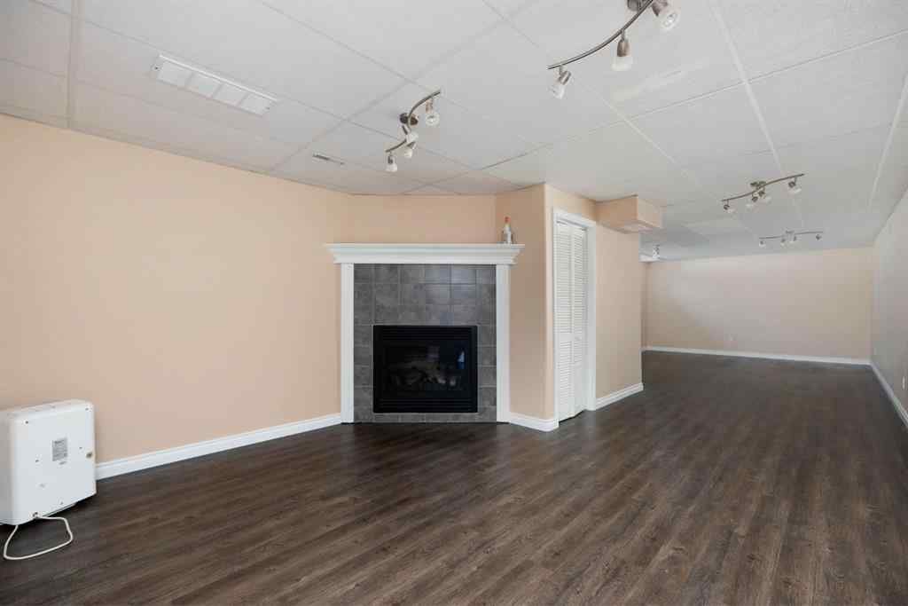 MLS® A2234627 - 293 Grenfell Crescent  in Gregoire Park Fort McMurray, Residential