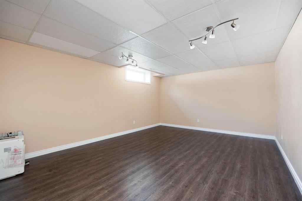 MLS® A2234627 - 293 Grenfell Crescent  in Gregoire Park Fort McMurray, Residential