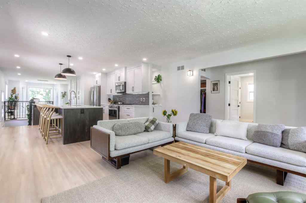MLS® A2234636 - 1127 Rupert Road NE in Renfrew Calgary, Residential