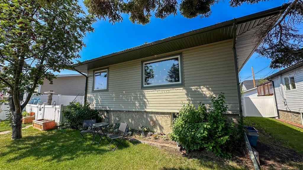 MLS® A2234674 - 1328 24 Street  in NONE Didsbury, Residential