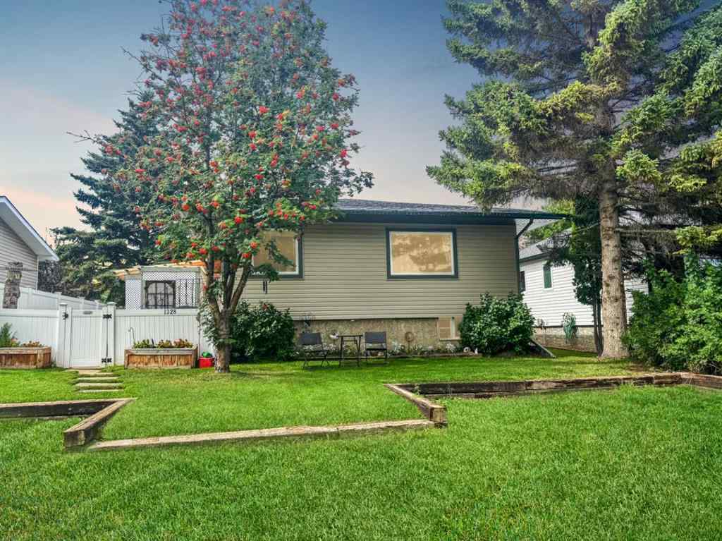 MLS® A2234674 - 1328 24 Street  in NONE Didsbury, Residential