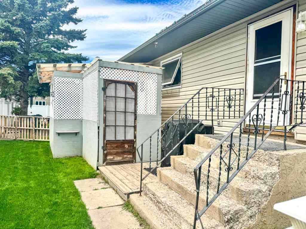 MLS® A2234674 - 1328 24 Street  in NONE Didsbury, Residential