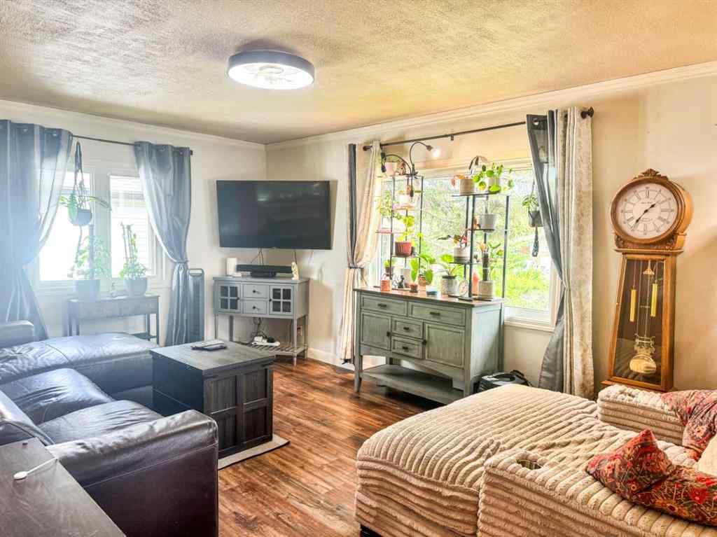MLS® A2234674 - 1328 24 Street  in NONE Didsbury, Residential