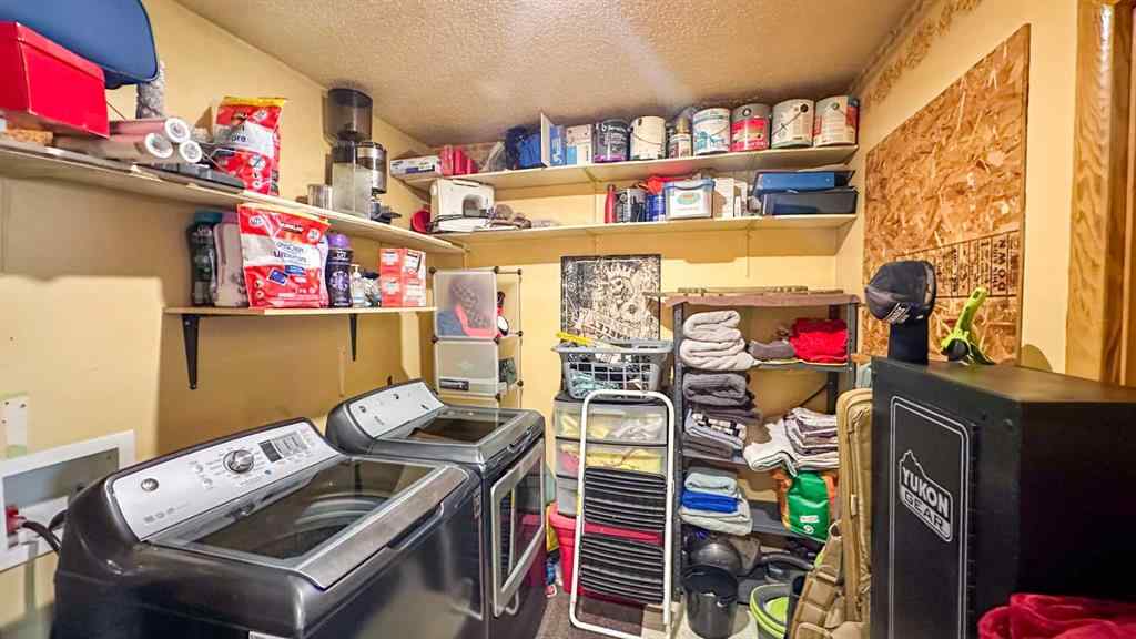 MLS® A2234674 - 1328 24 Street  in NONE Didsbury, Residential