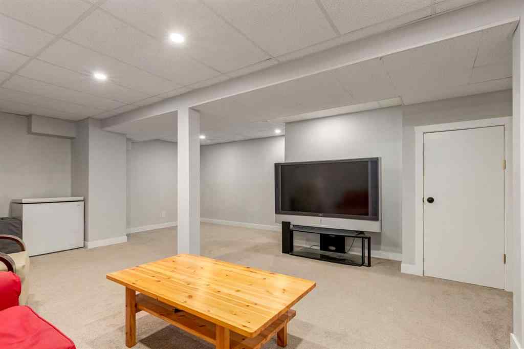 MLS® A2234690 - 212 Deerview Court SE in Deer Ridge Calgary, Residential