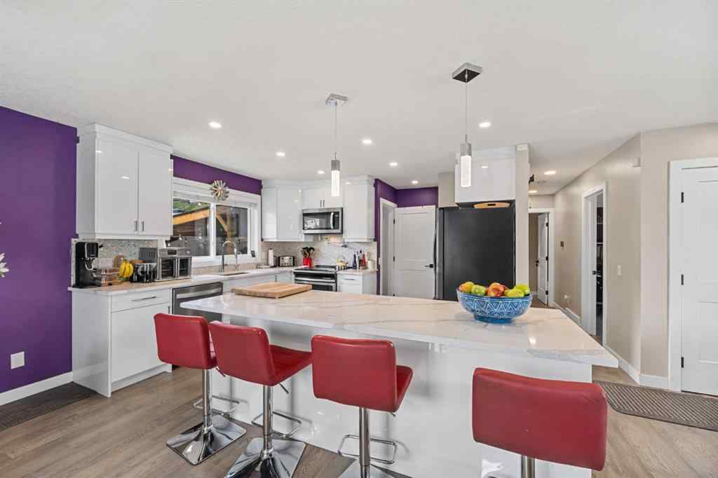 MLS® A2234703 - 80 Allandale Close SE in Acadia Calgary, Residential