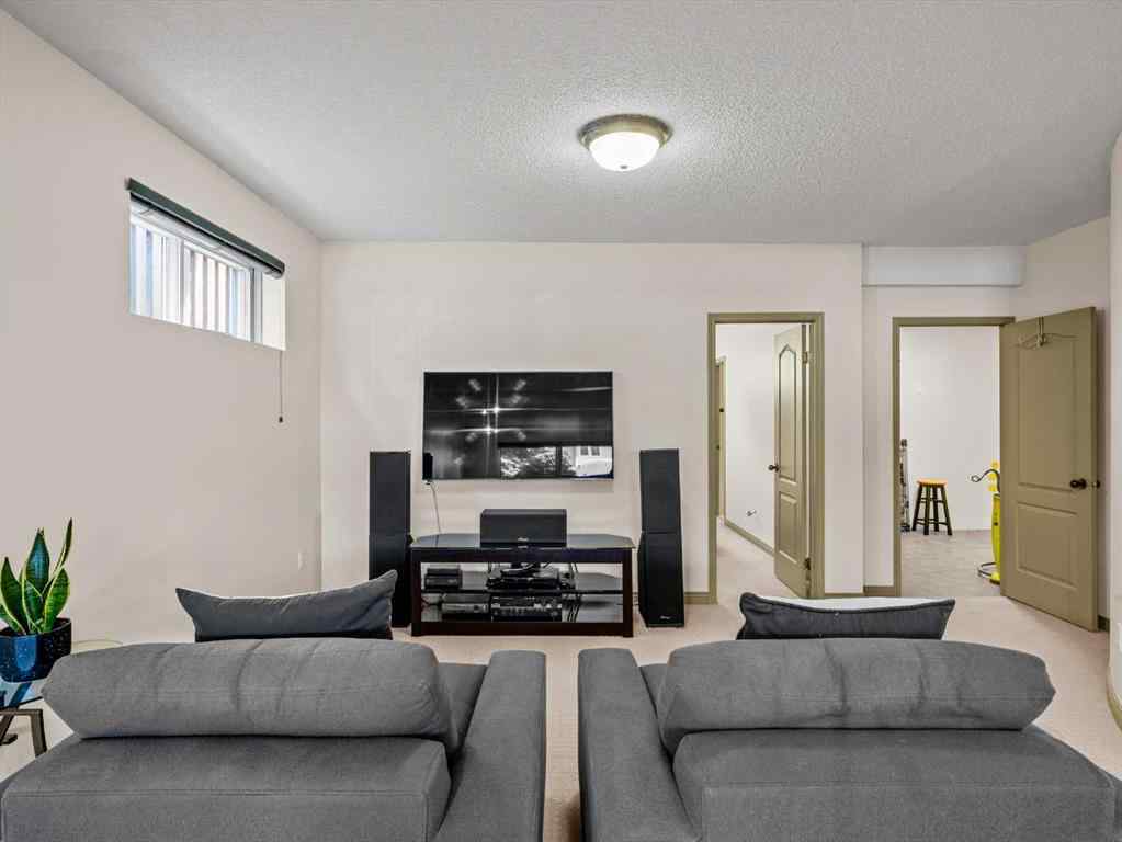 MLS® A2234735 - 146 Edgeview Road NW in Edgemont Calgary, Residential