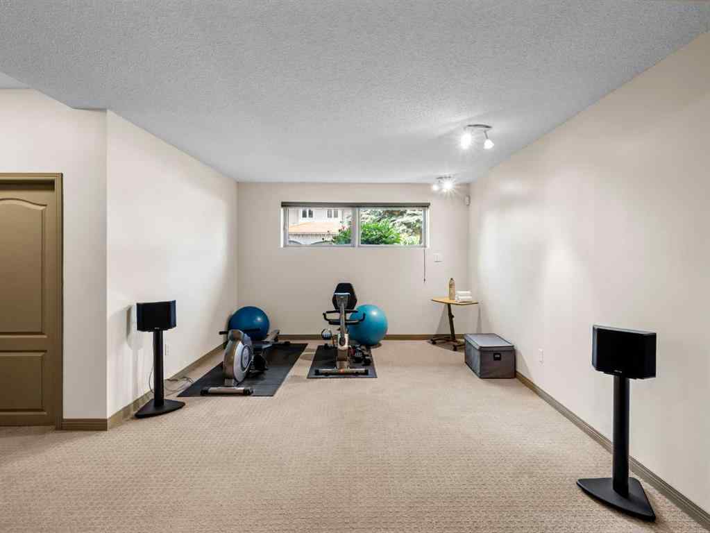 MLS® A2234735 - 146 Edgeview Road NW in Edgemont Calgary, Residential