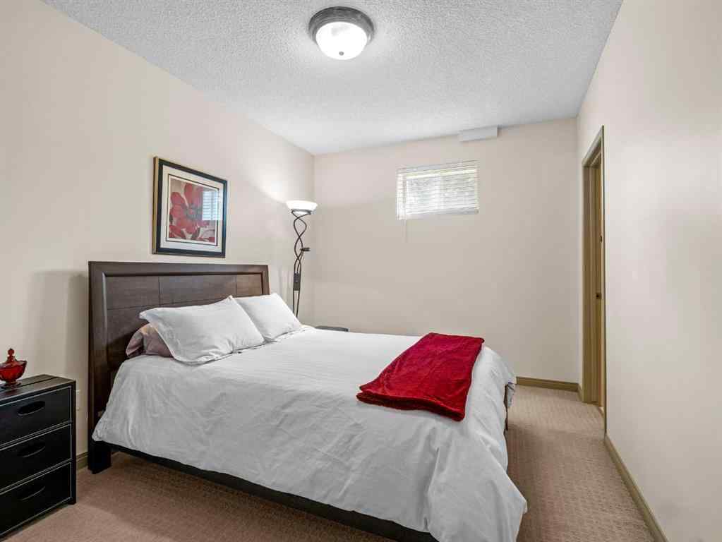 MLS® A2234735 - 146 Edgeview Road NW in Edgemont Calgary, Residential