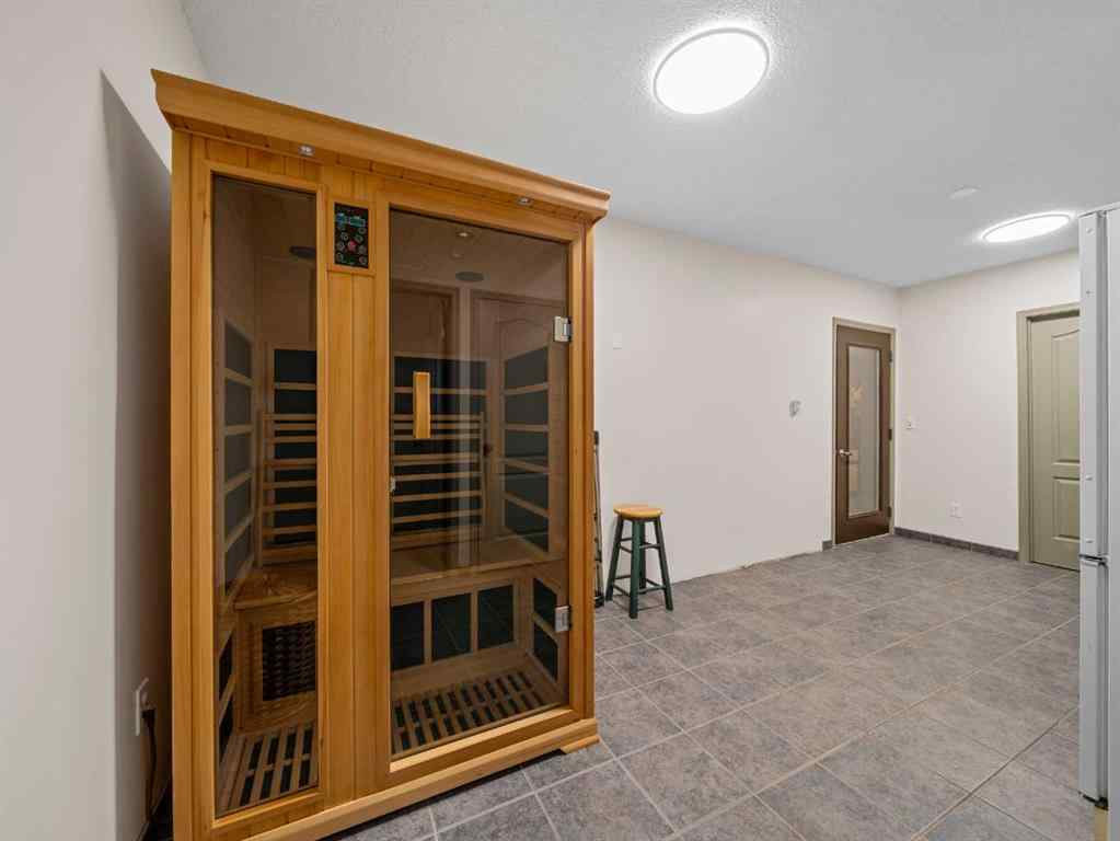 MLS® A2234735 - 146 Edgeview Road NW in Edgemont Calgary, Residential