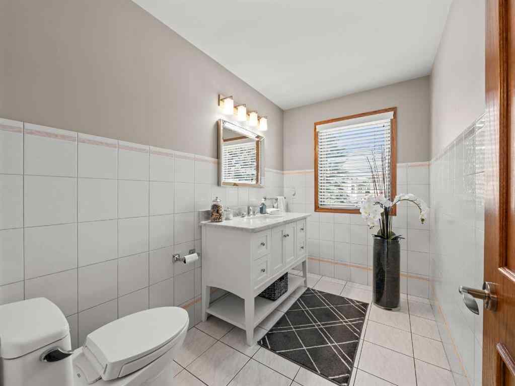 MLS® A2234735 - 146 Edgeview Road NW in Edgemont Calgary, Residential