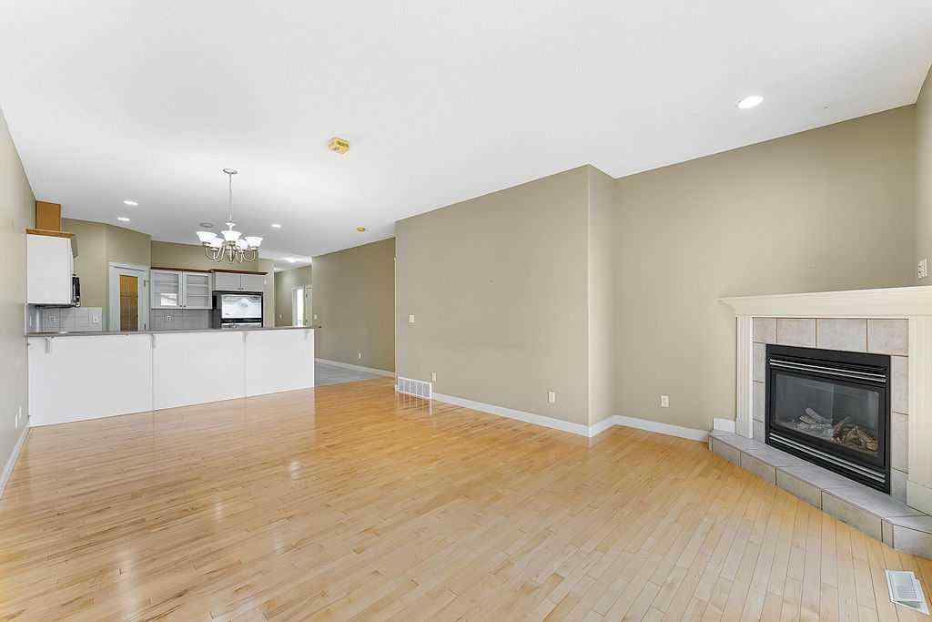 MLS® A2234742 - 1025 3 Street SW in NONE Diamond Valley, Residential