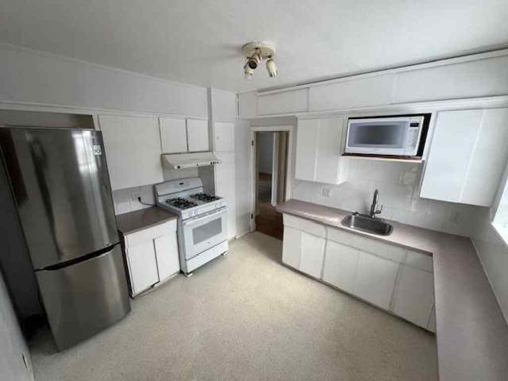 MLS® A2234750 - 2214 4 Street NW in Mount Pleasant Calgary, Residential