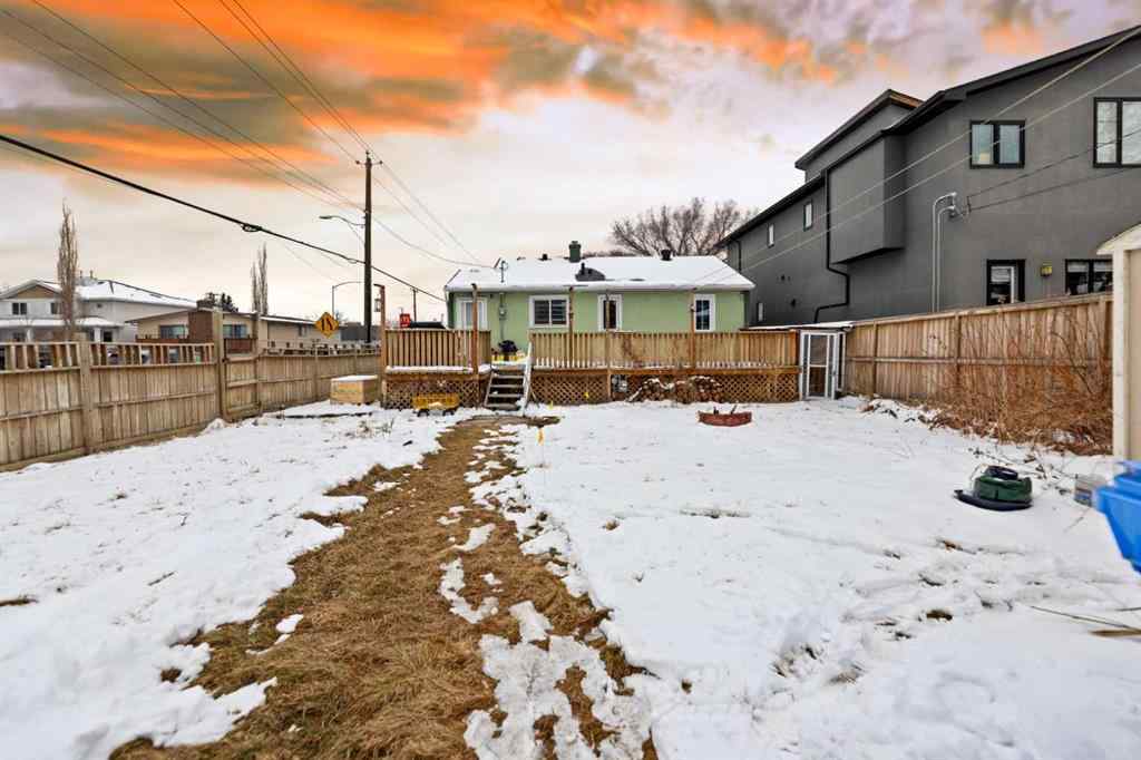 MLS® A2234750 - 2214 4 Street NW in Mount Pleasant Calgary, Residential
