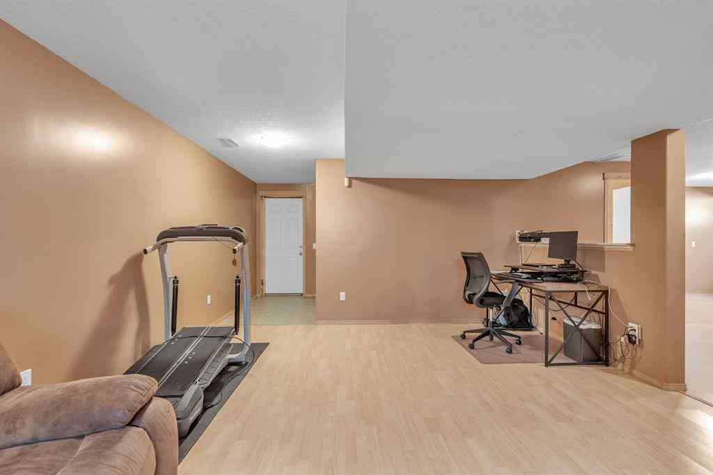 MLS® A2234754 - 116 Seagreen Link  in Rainbow Falls Chestermere, Residential