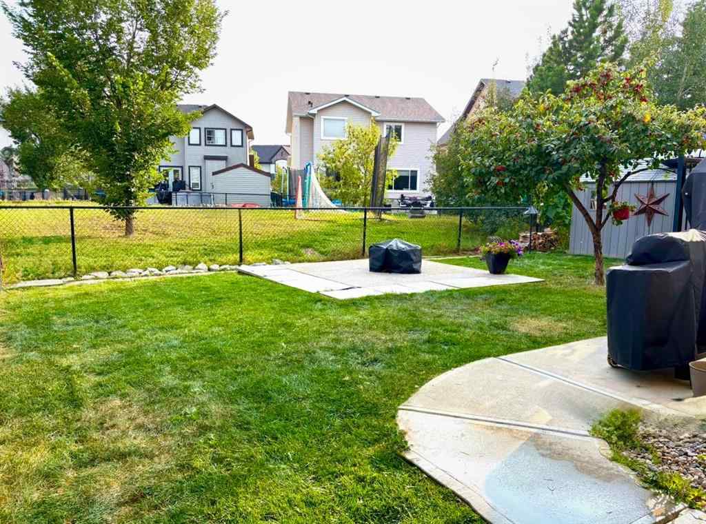 MLS® A2234754 - 116 Seagreen Link  in Rainbow Falls Chestermere, Residential