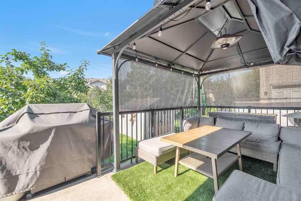 MLS® A2234754 - 116 Seagreen Link  in Rainbow Falls Chestermere, Residential