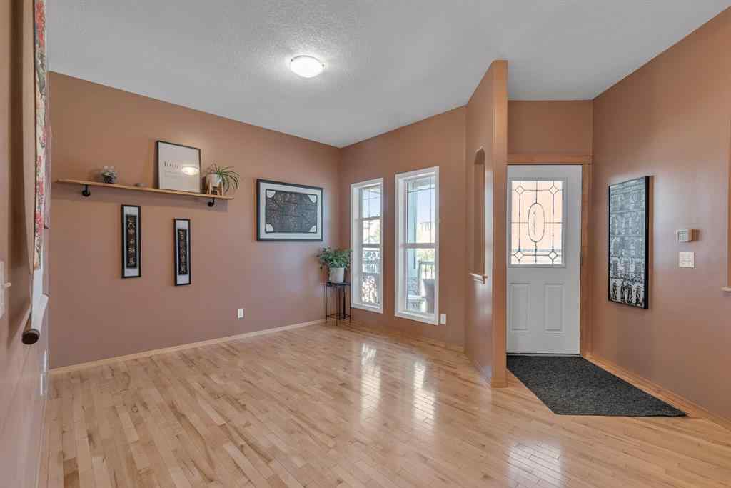 MLS® A2234754 - 116 Seagreen Link  in Rainbow Falls Chestermere, Residential