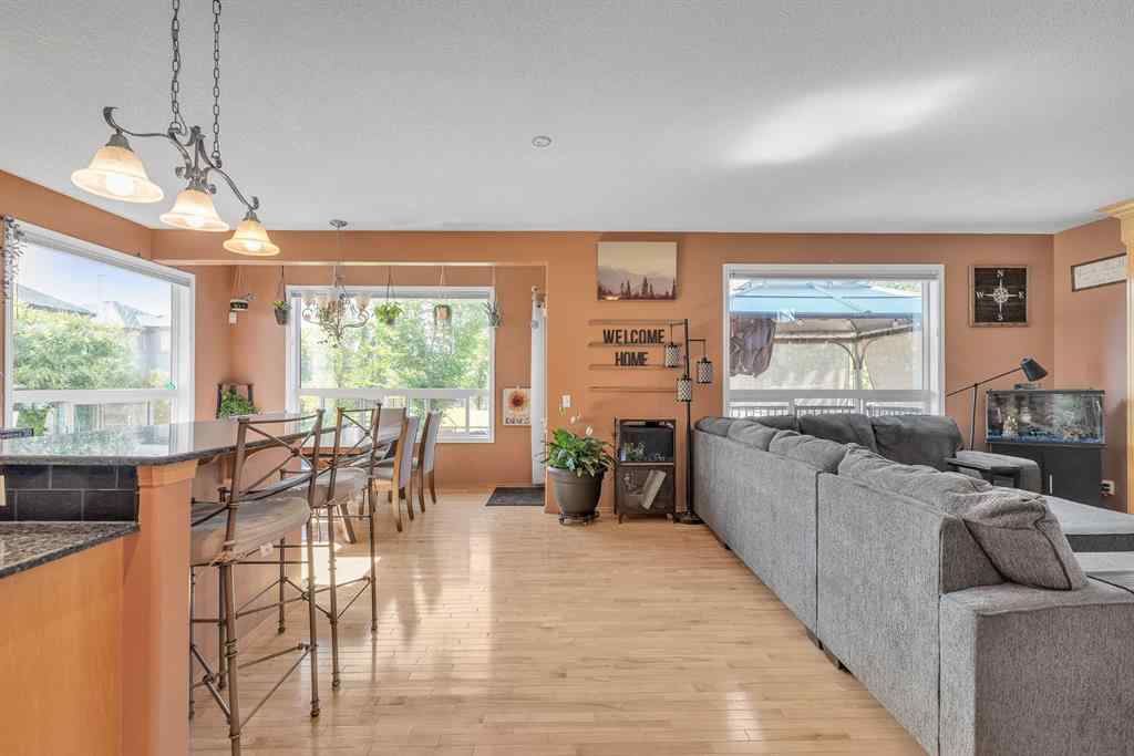 MLS® A2234754 - 116 Seagreen Link  in Rainbow Falls Chestermere, Residential