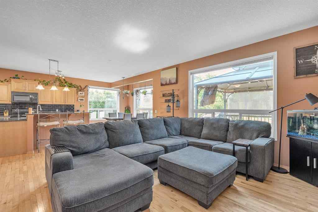 MLS® A2234754 - 116 Seagreen Link  in Rainbow Falls Chestermere, Residential