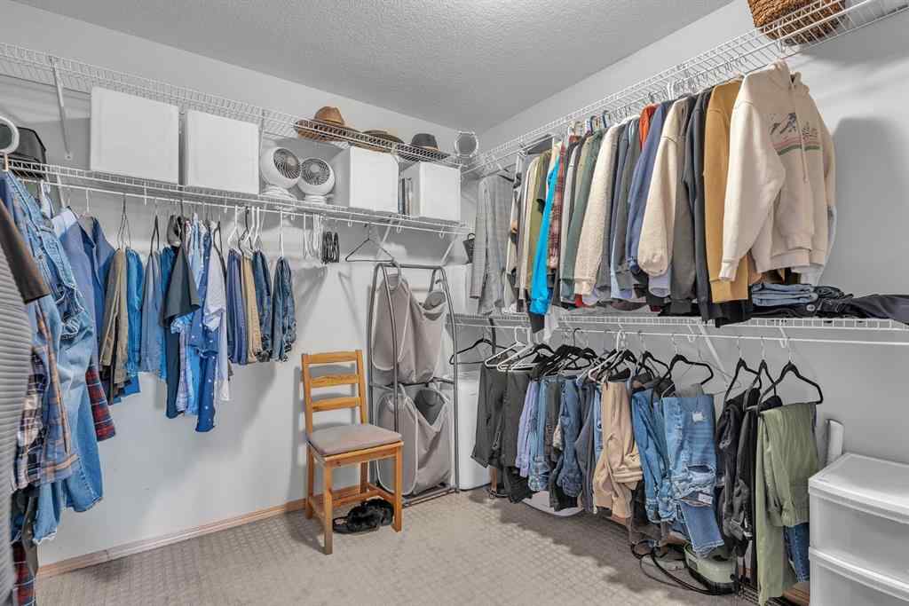 MLS® A2234754 - 116 Seagreen Link  in Rainbow Falls Chestermere, Residential