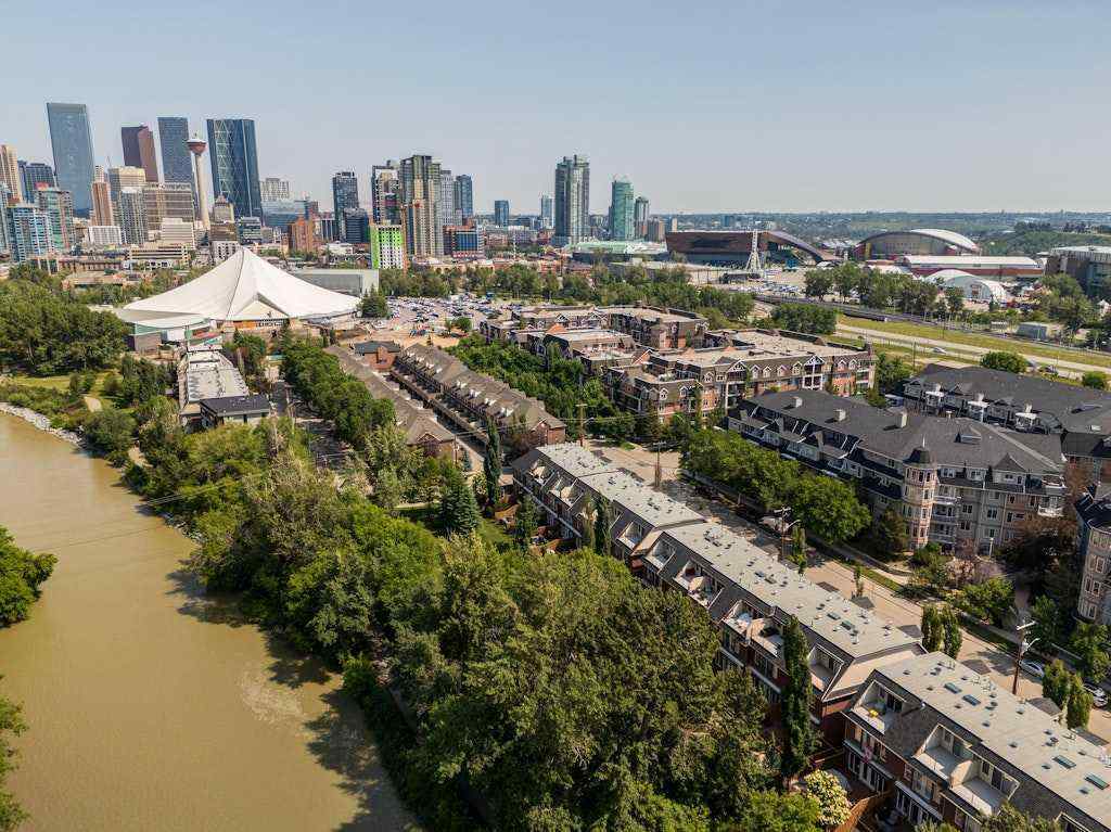 MLS® A2234768 - 2421 Erlton Street SW in Erlton Calgary, Residential