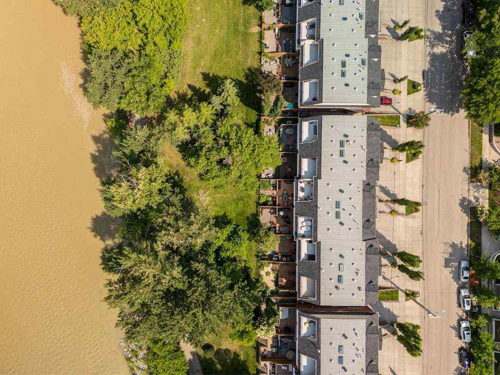 MLS® A2234768 - 2421 Erlton Street SW in Erlton Calgary, Residential