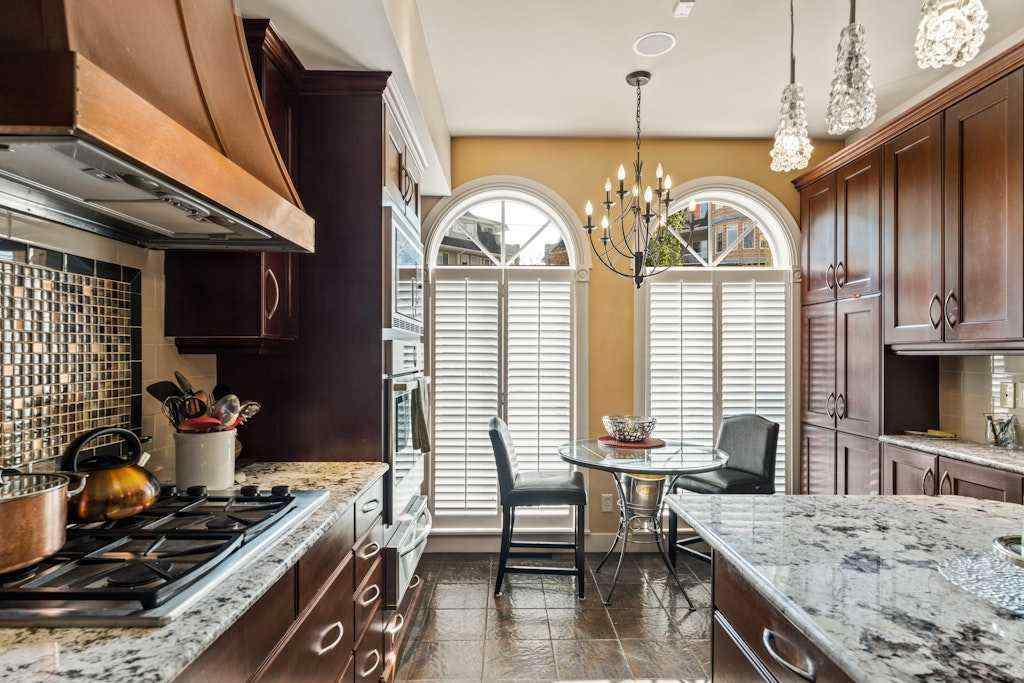 MLS® A2234768 - 2421 Erlton Street SW in Erlton Calgary, Residential