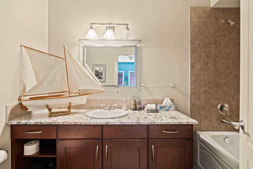 MLS® A2234768 - 2421 Erlton Street SW in Erlton Calgary, Residential