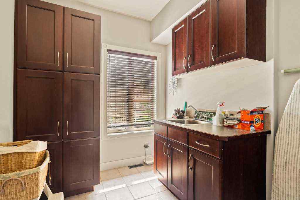 MLS® A2234768 - 2421 Erlton Street SW in Erlton Calgary, Residential