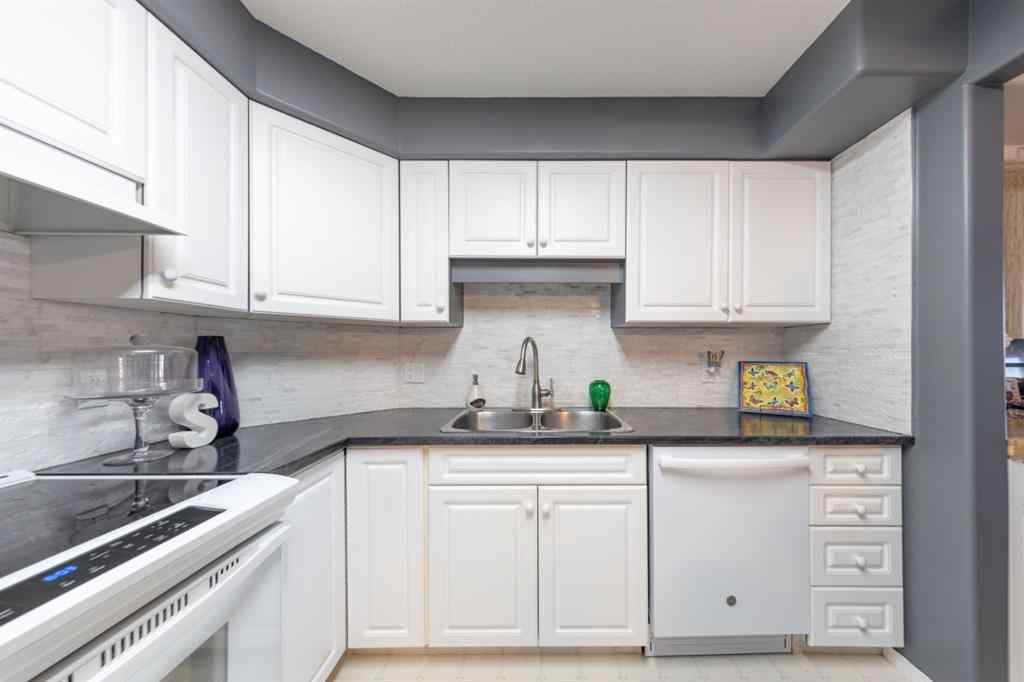 MLS® A2234782 - Unit #102 5116 49 Street  in Central Business District Lloydminster, Residential