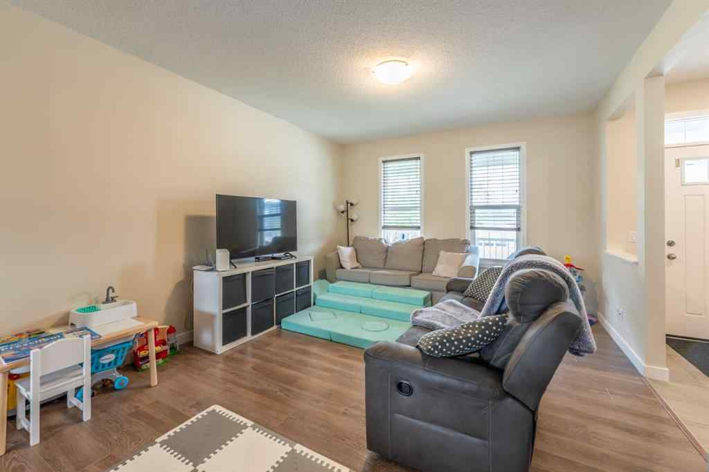 MLS® A2234812 - 70 Evanscrest Road NW in Evanston Calgary, Residential