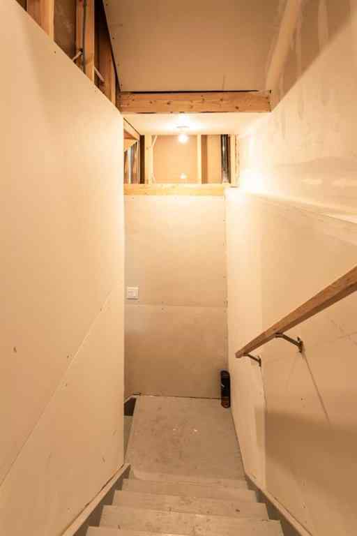 MLS® A2234812 - 70 Evanscrest Road NW in Evanston Calgary, Residential