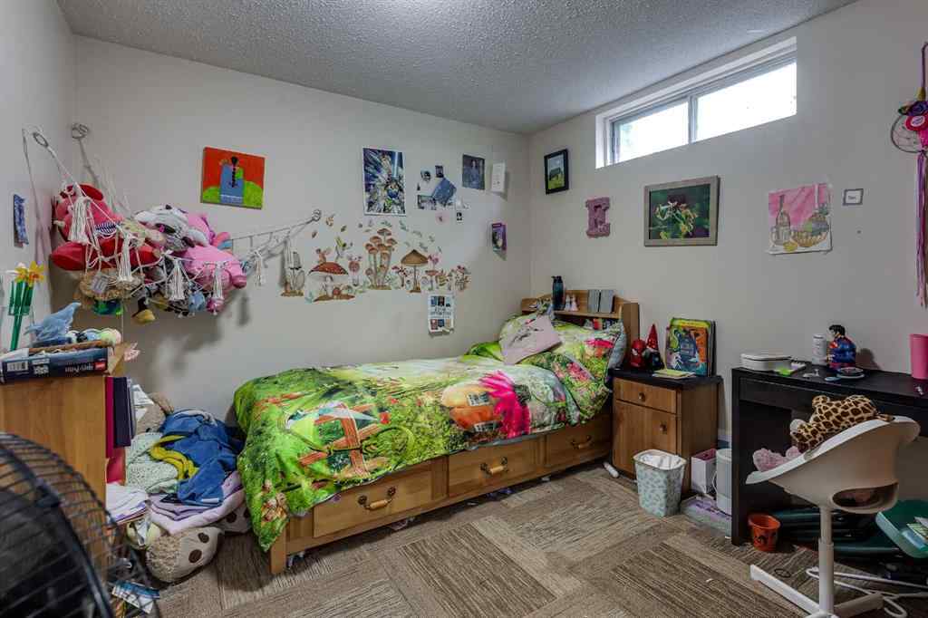 MLS® A2234823 - 77 EASTMAN Crescent  in Eastview Estates Red Deer, Residential
