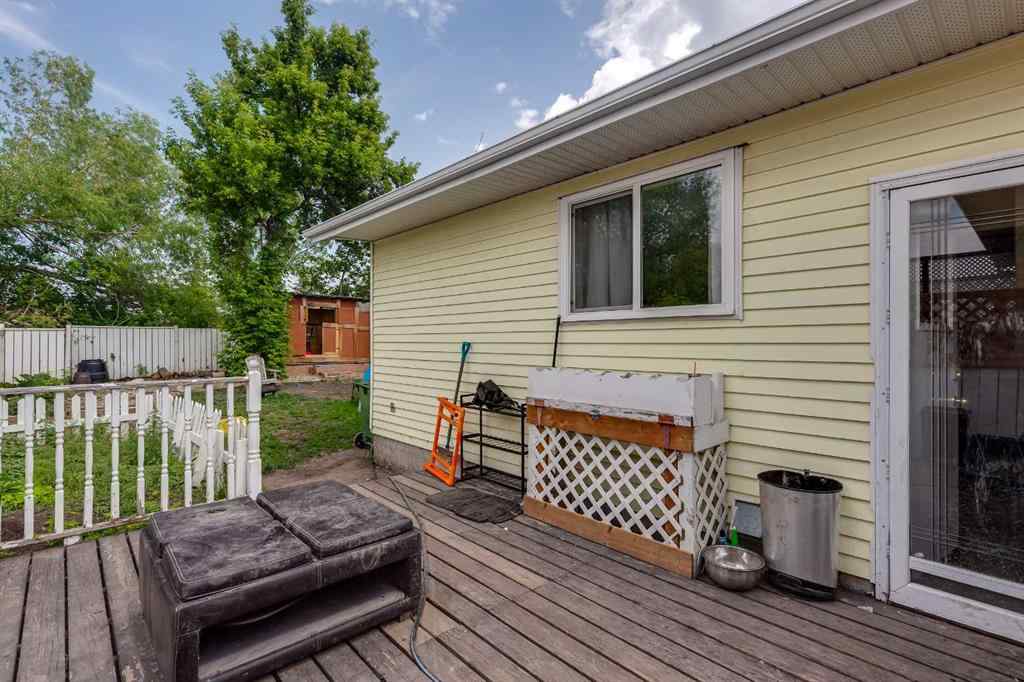 MLS® A2234823 - 77 EASTMAN Crescent  in Eastview Estates Red Deer, Residential