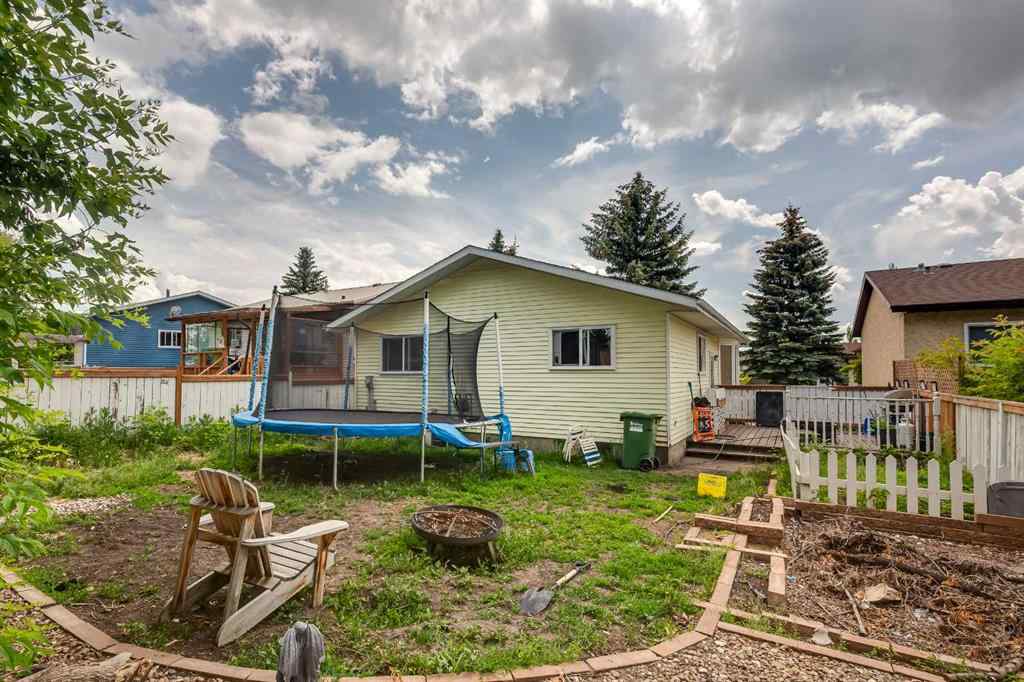 MLS® A2234823 - 77 EASTMAN Crescent  in Eastview Estates Red Deer, Residential