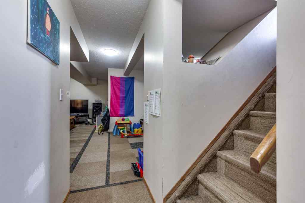MLS® A2234823 - 77 EASTMAN Crescent  in Eastview Estates Red Deer, Residential