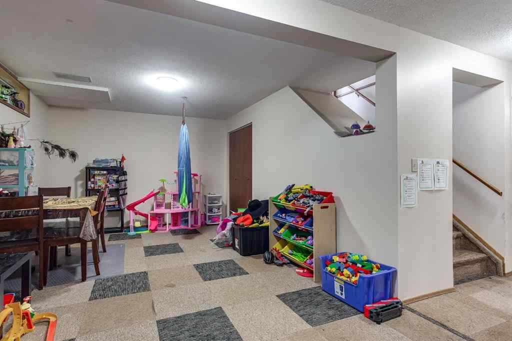 MLS® A2234823 - 77 EASTMAN Crescent  in Eastview Estates Red Deer, Residential