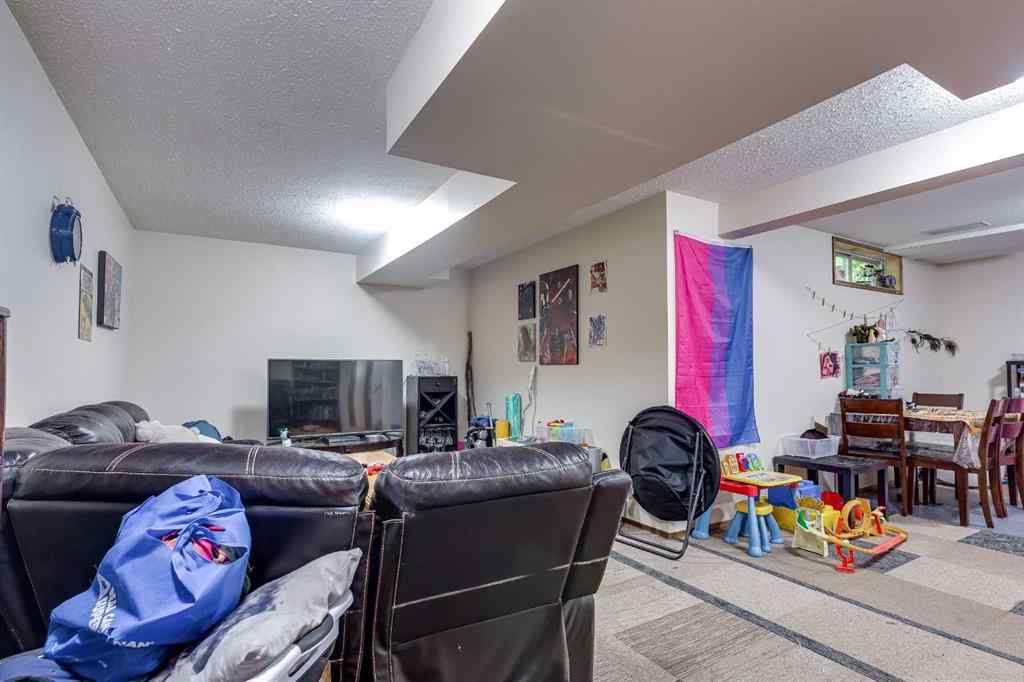MLS® A2234823 - 77 EASTMAN Crescent  in Eastview Estates Red Deer, Residential