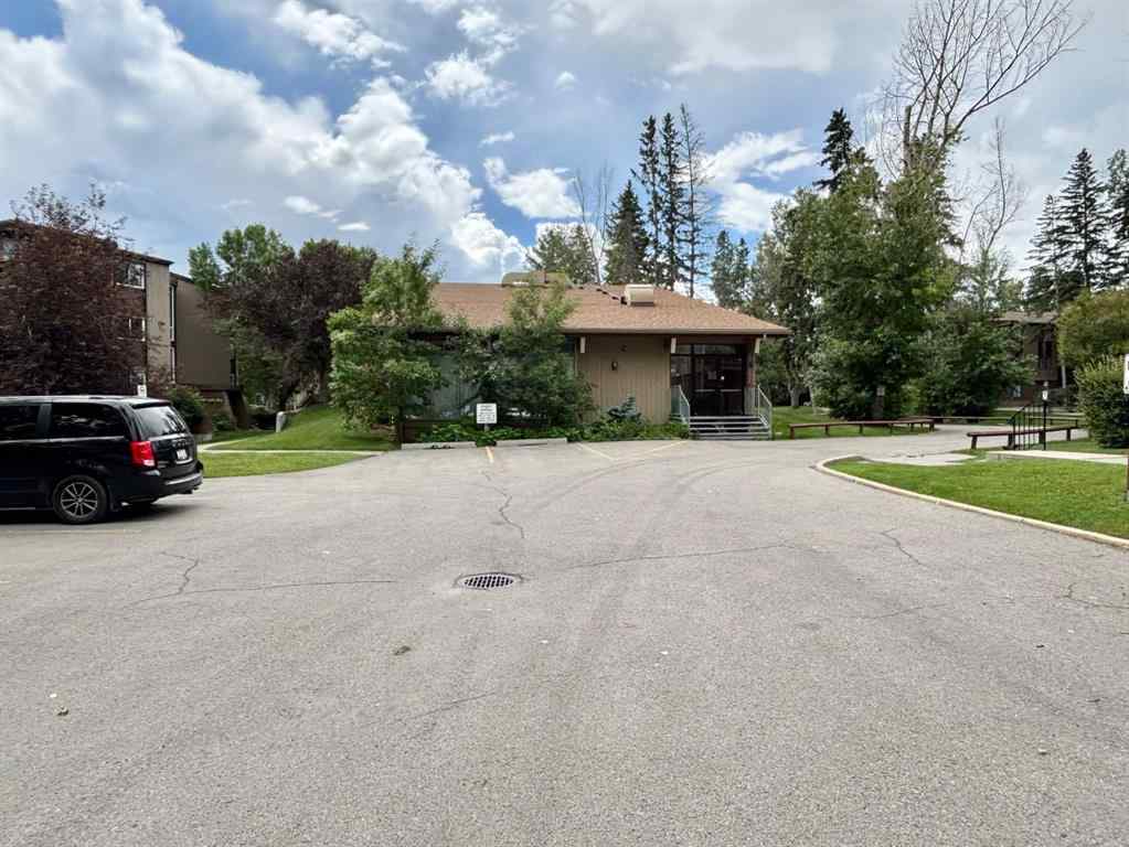 MLS® A2234829 - Unit #313 816 89 Avenue SW in Haysboro Calgary, Residential