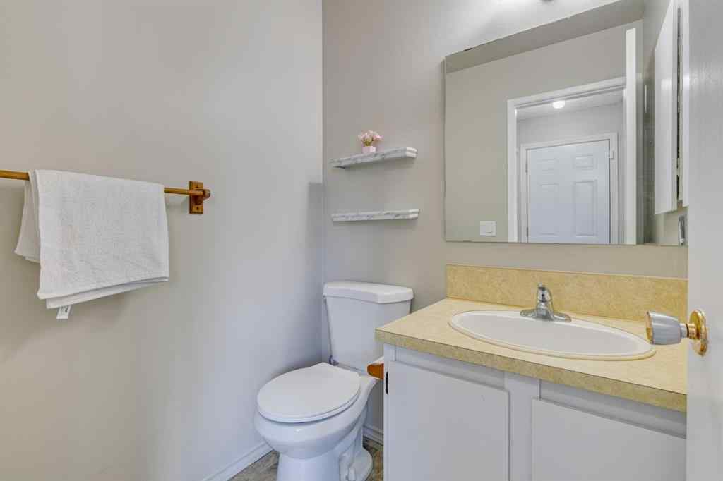 MLS® A2234845 - 85 Cedardale Crescent SW in Cedarbrae Calgary, Residential