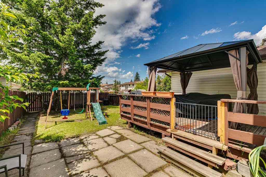 MLS® A2234845 - 85 Cedardale Crescent SW in Cedarbrae Calgary, Residential