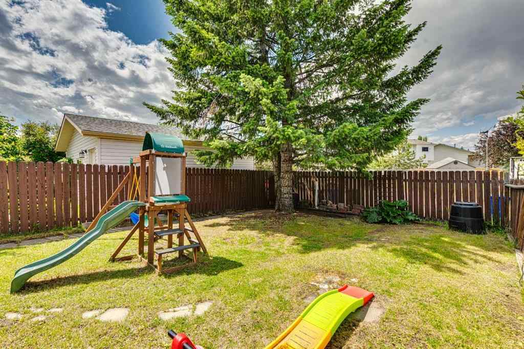 MLS® A2234845 - 85 Cedardale Crescent SW in Cedarbrae Calgary, Residential