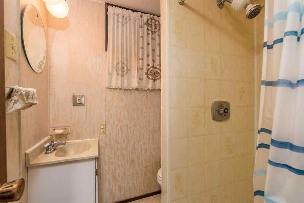 MLS® A2234852 - 5205 32 Street  in Steele Heights Lloydminster, Residential