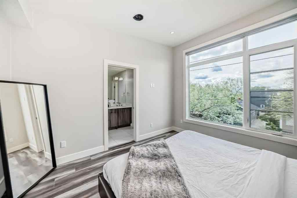 MLS® A2234866 - 301 5 Avenue NE in Crescent Heights Calgary, Multi-Family
