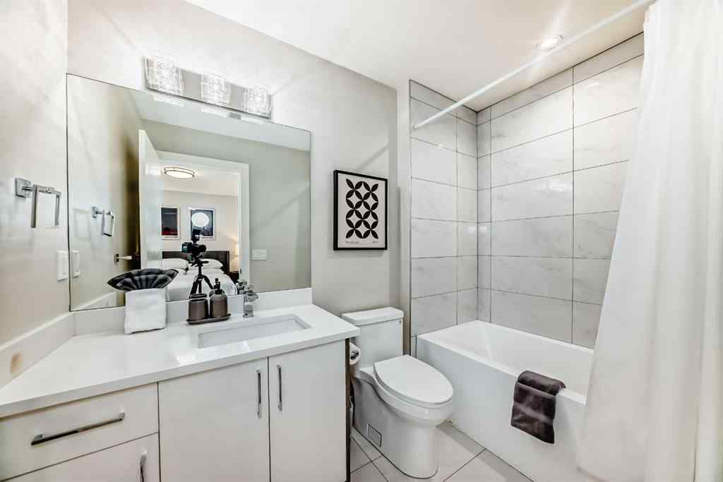 MLS® A2234866 - 301 5 Avenue NE in Crescent Heights Calgary, Multi-Family