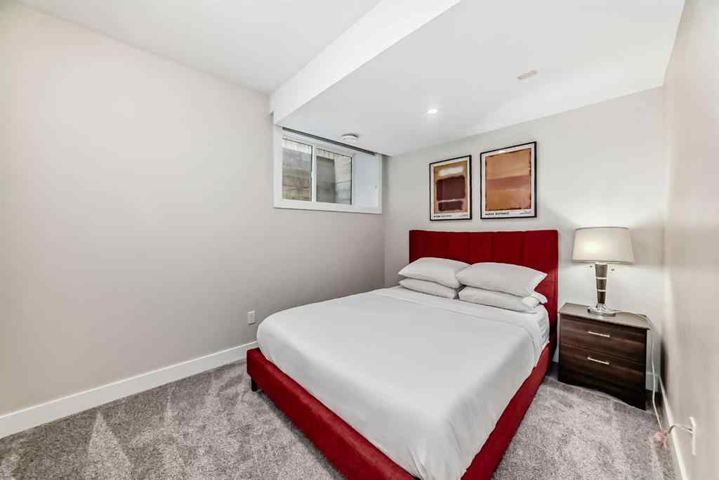 MLS® A2234866 - 301 5 Avenue NE in Crescent Heights Calgary, Multi-Family